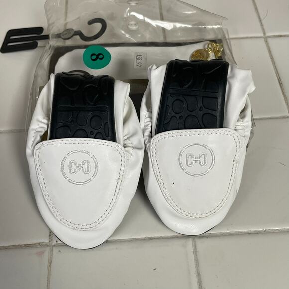 Coco & Carmen Foldable Flats Rescue Shoes Size 8 NEW With Pouch Totable - Picture 1 of 3